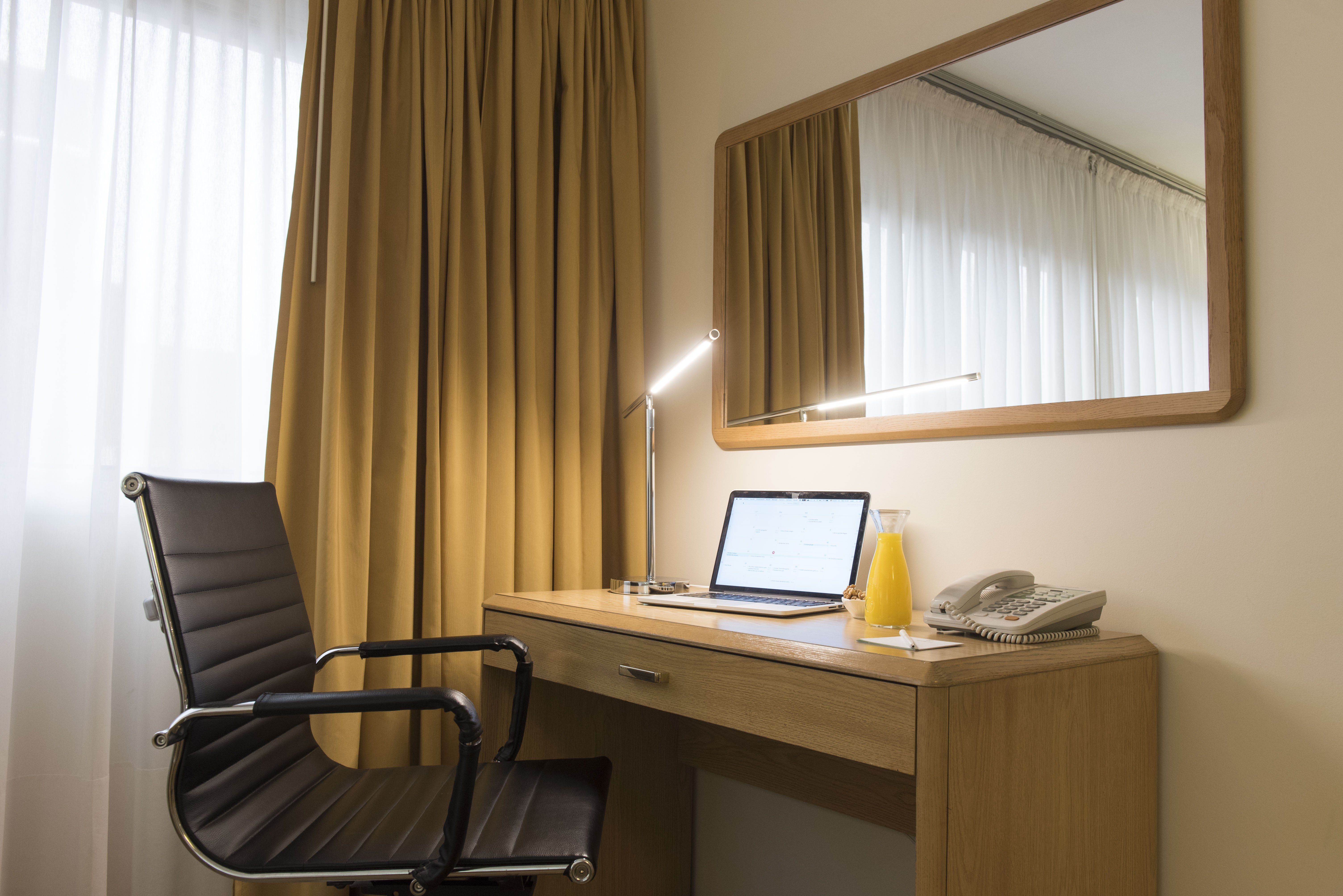Holiday Inn Montevideo 78/81