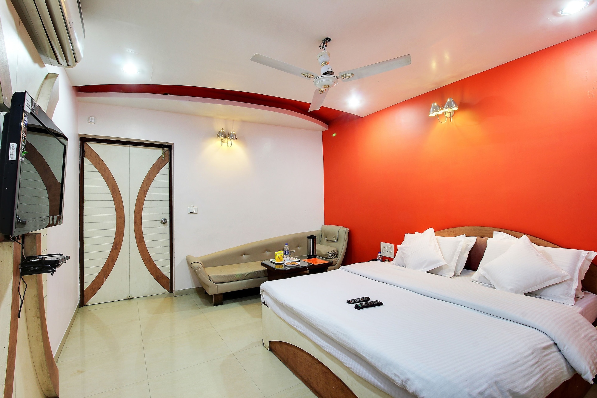 1 BEDROOM, DELUXE