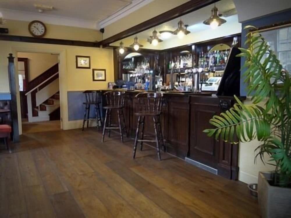 Anchor Hotel 3/50