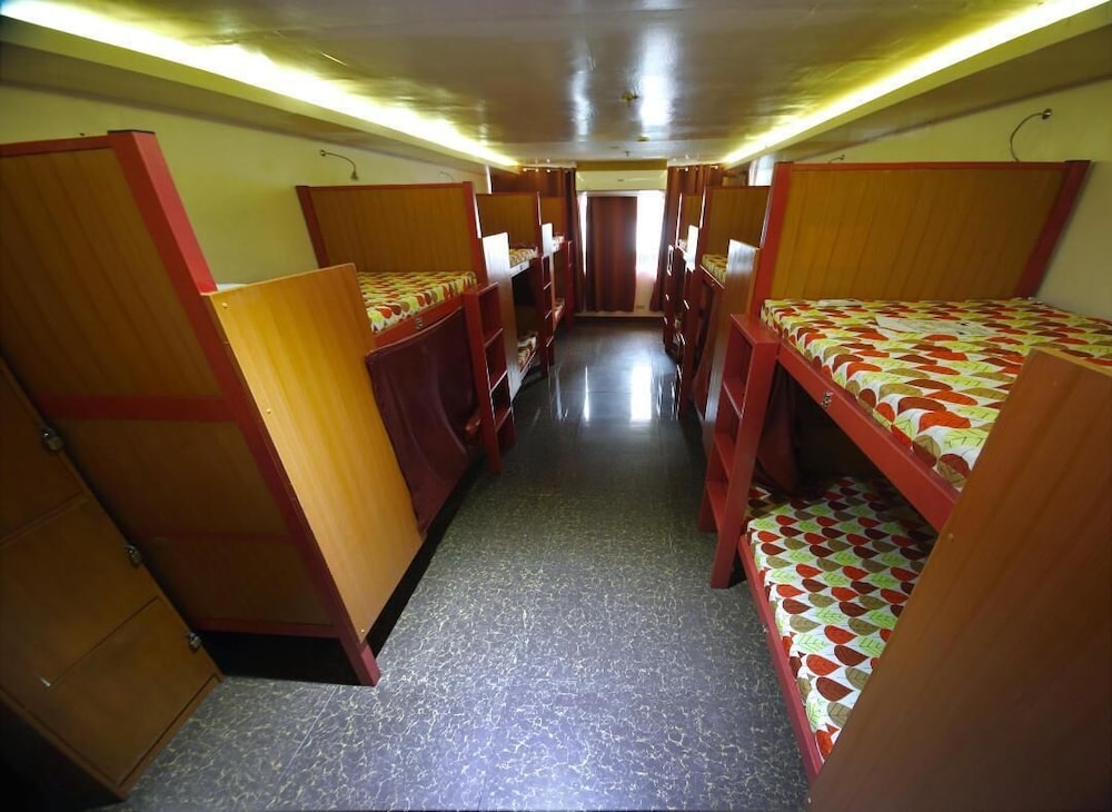 Stay Malate Hostel 51/59