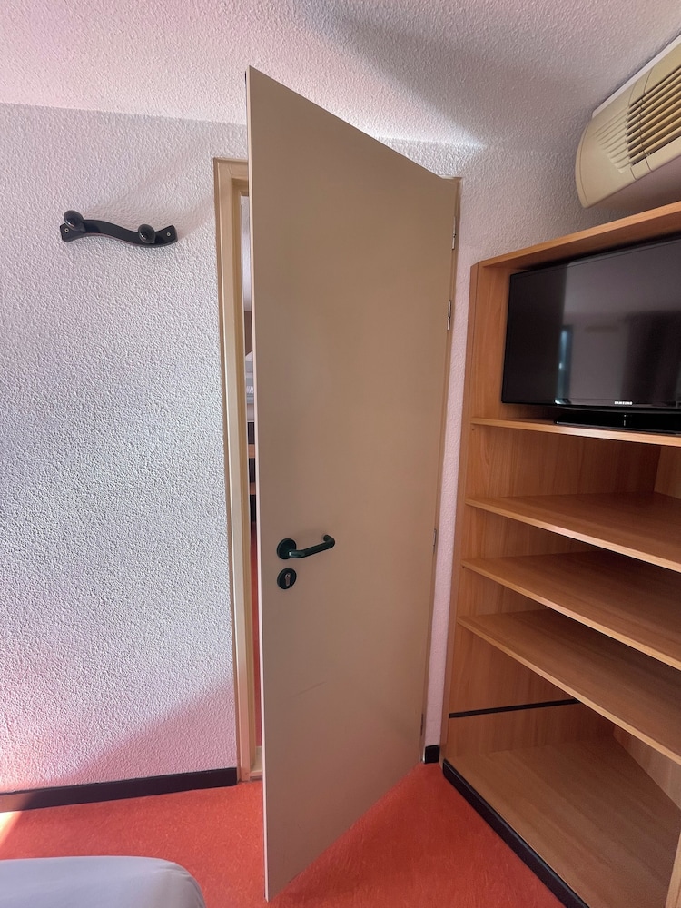 Premiere Classe Amiens Glisy 32/62