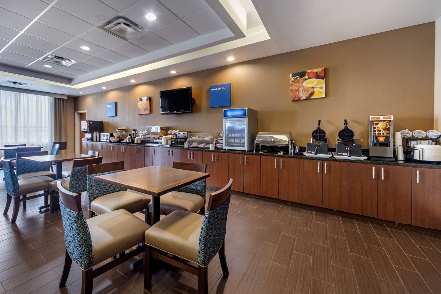 Spark by Hilton Shawnee Hotel 30/34
