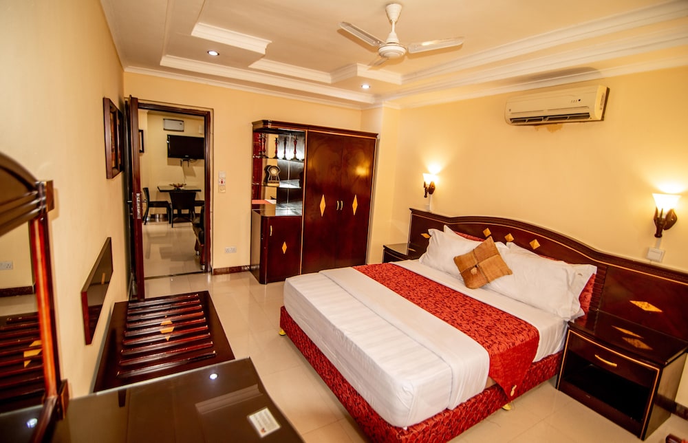 1 BEDROOM, EXECUTIVE, APARTMENT