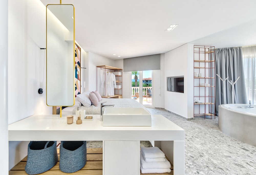 Arkadia Luxury Hotel Apartments 34/50