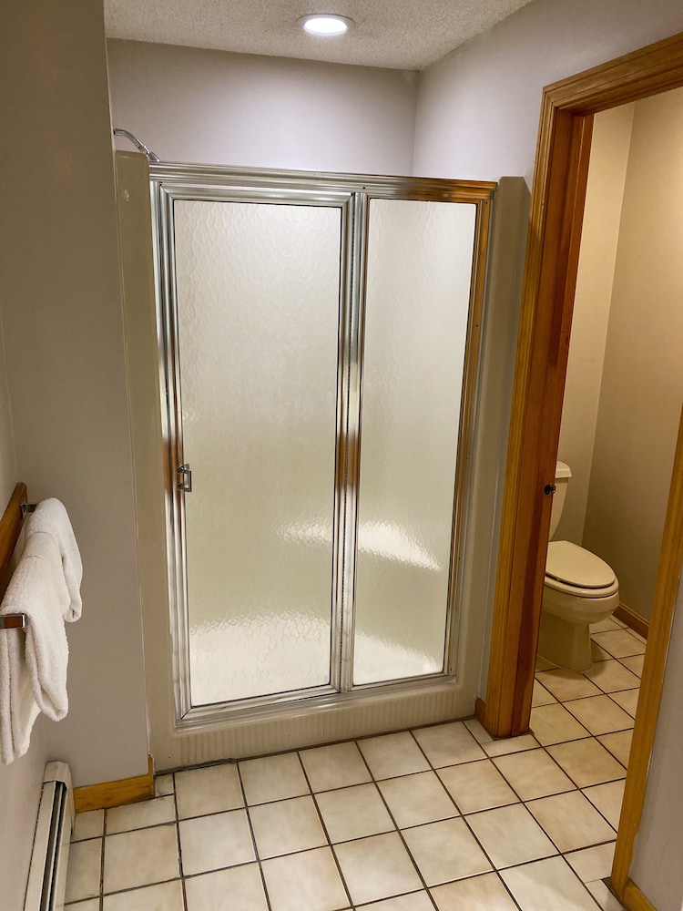 Travelodge By Wyndham Lincoln Near White Mountain 21/53