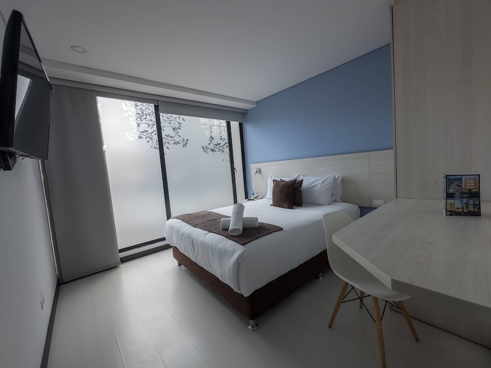 Hotel Regency Boutique La Feria 24/72