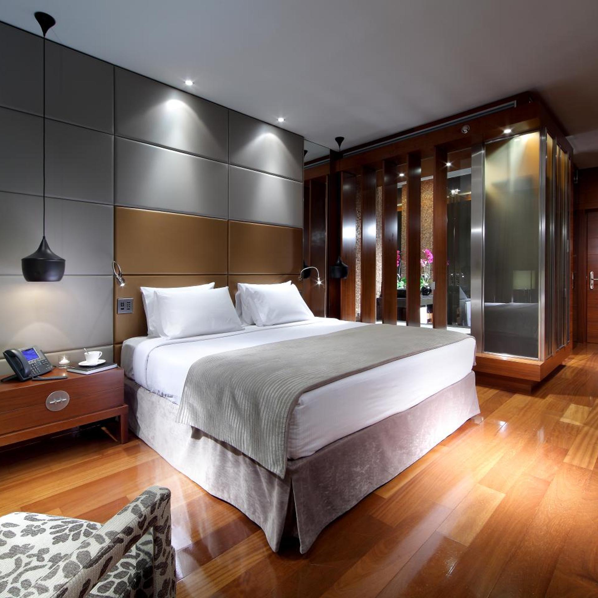 Paseo, Superior, Double Bed, Castellana View