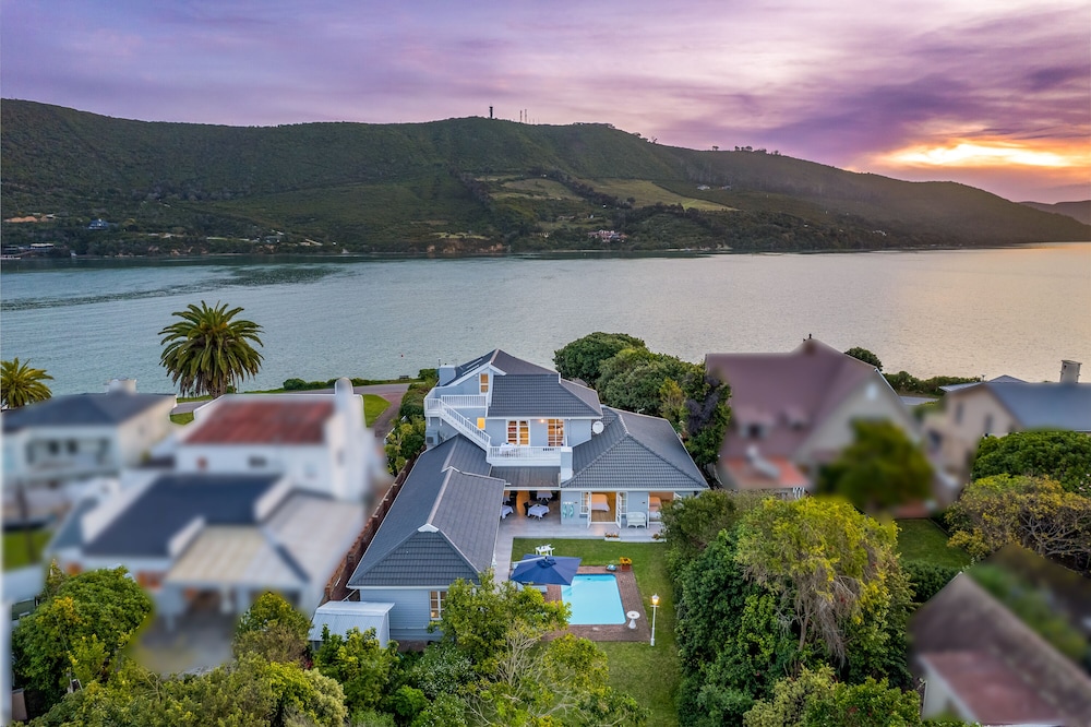 The Knysna Belle 39/50