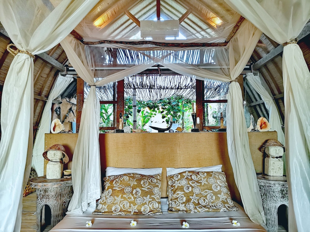 Coconut Garden Beach Resort 8/47