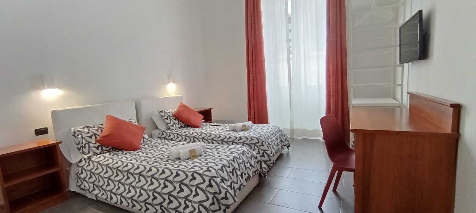 ROOM, DOUBLE BED, SHARED BATHROOM