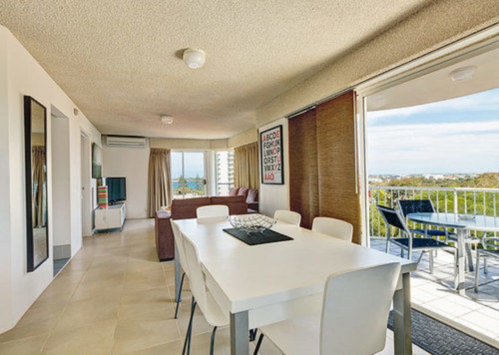 Bayviews and Harbourview Holiday Apartments 11/17