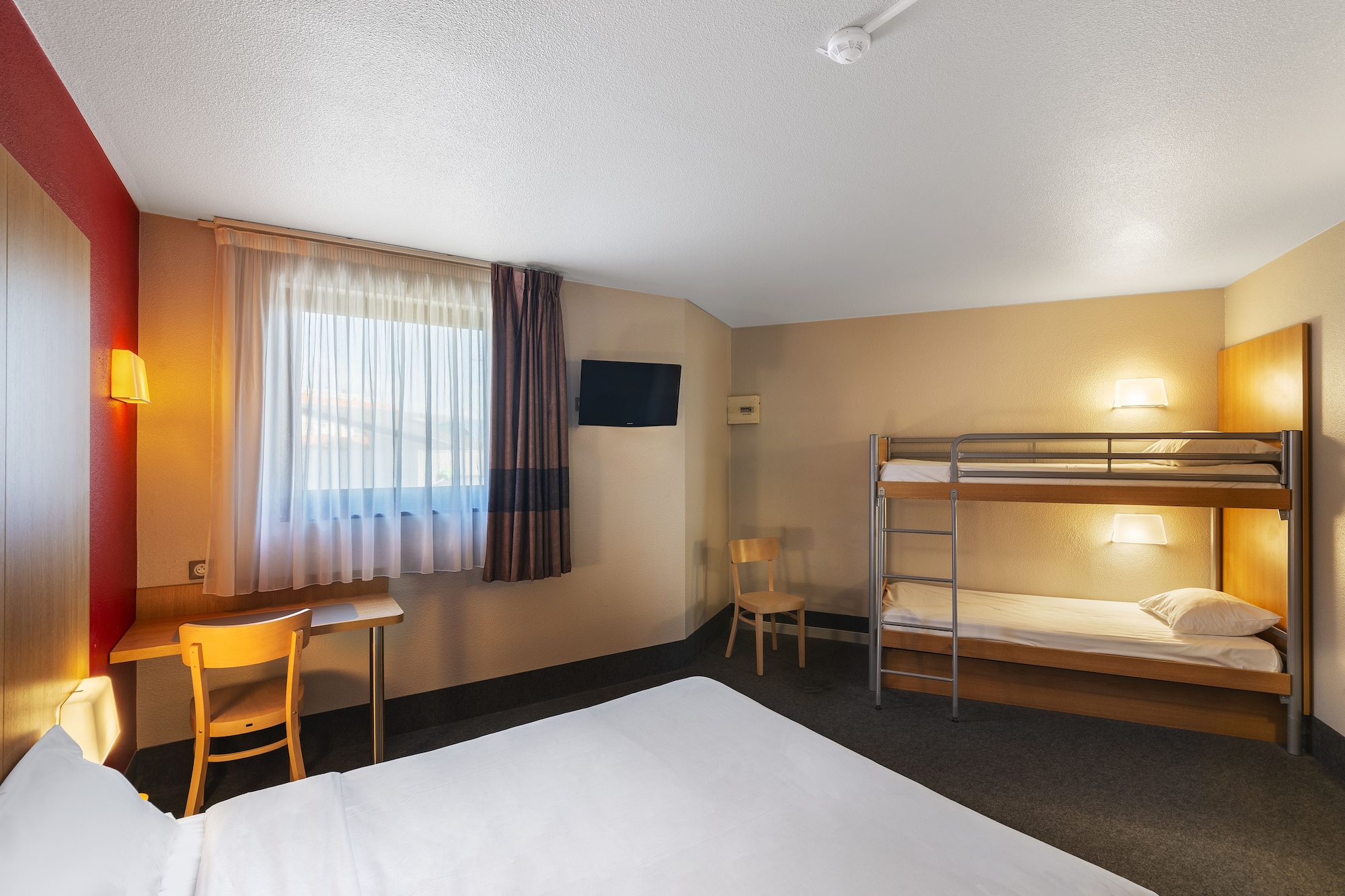 Room at B&B Hotel Cholet Sud, CHOLET