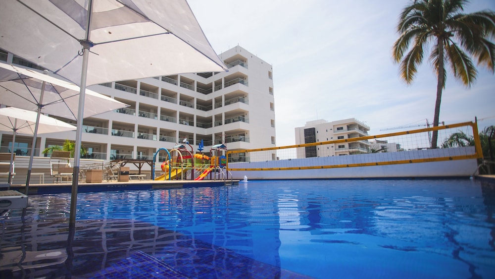 Los Picos Hotel & Suites Bucerias 5/50