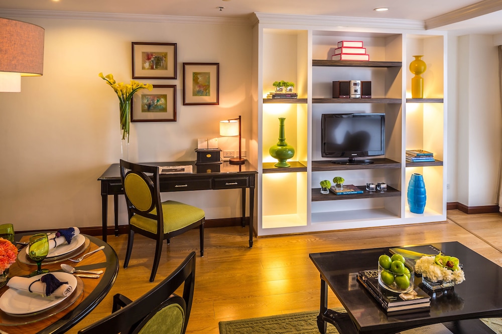 Discovery Suites 36/51