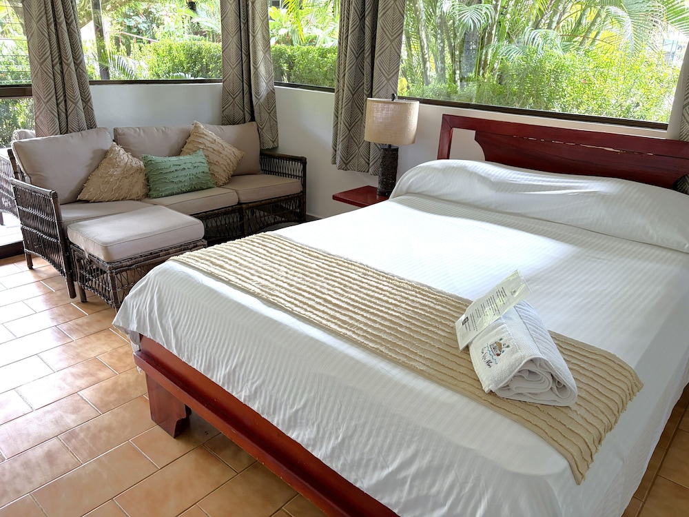 Hotel Villas Rio Mar 23/75