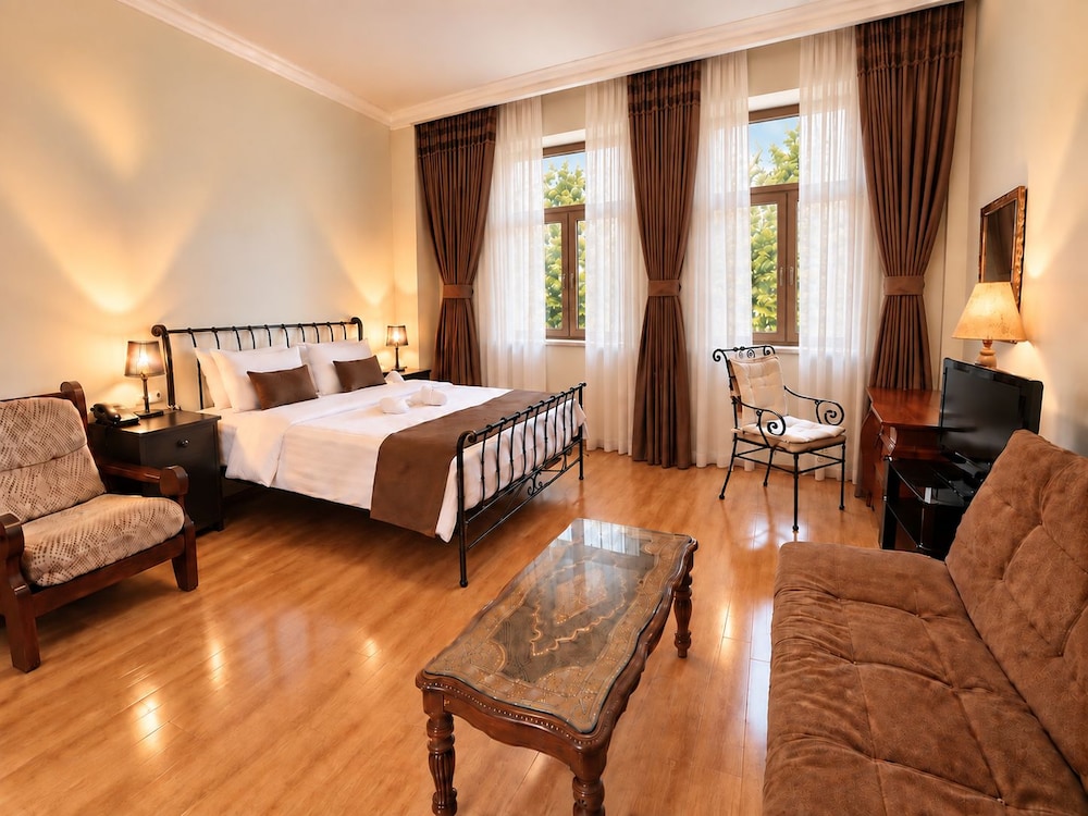 Hotel British House 5/50