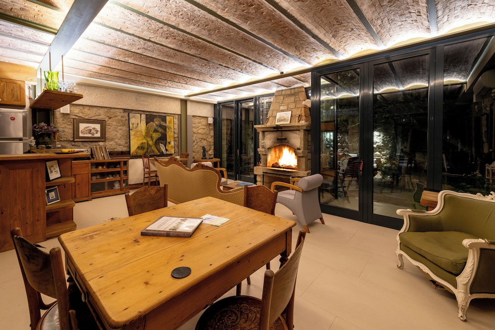 Sakin Ev Hotel 32/49