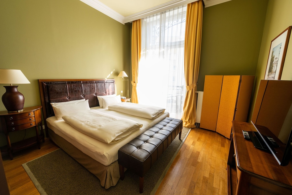 Louisas Place Hotel 62/108