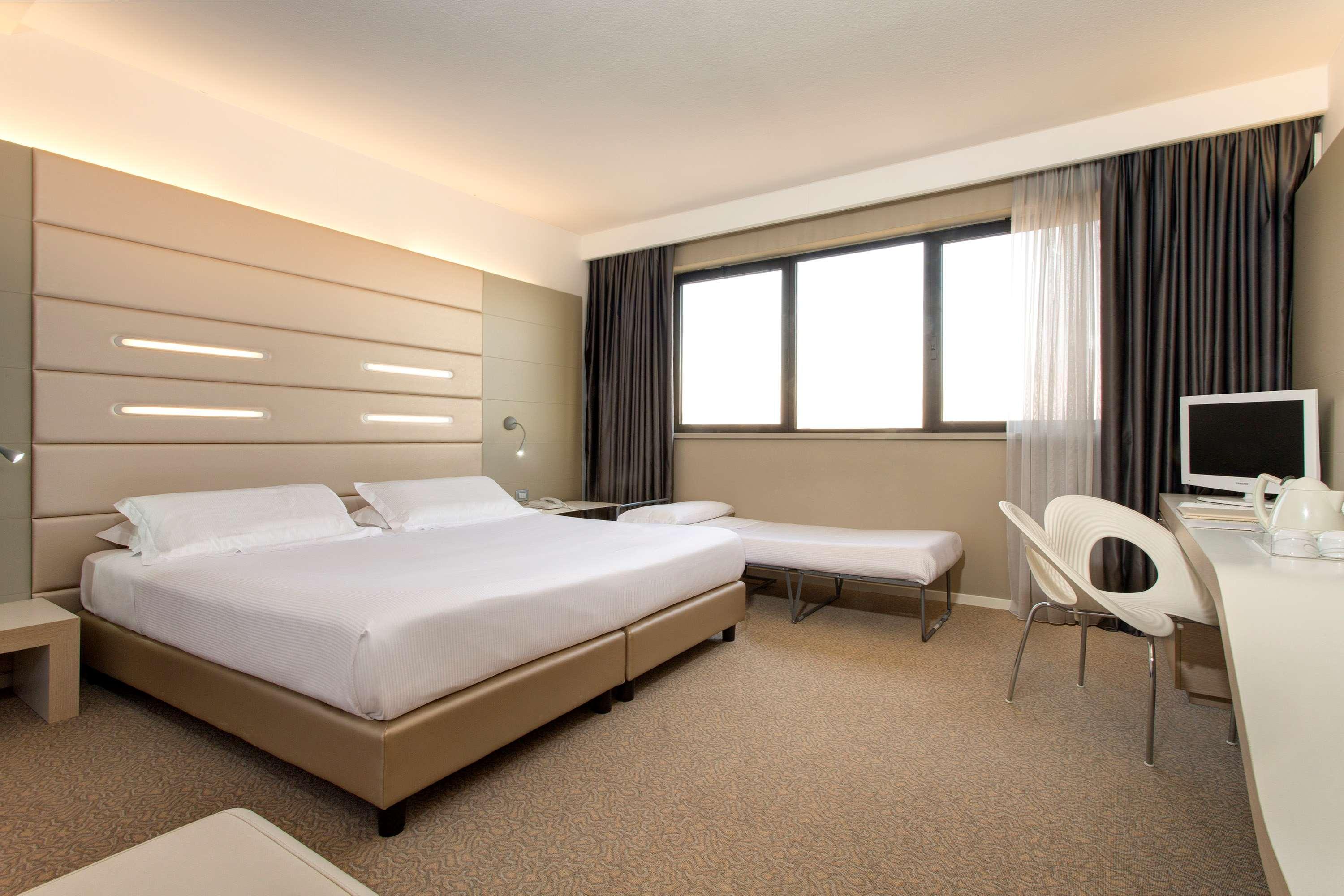 Room, King Bed