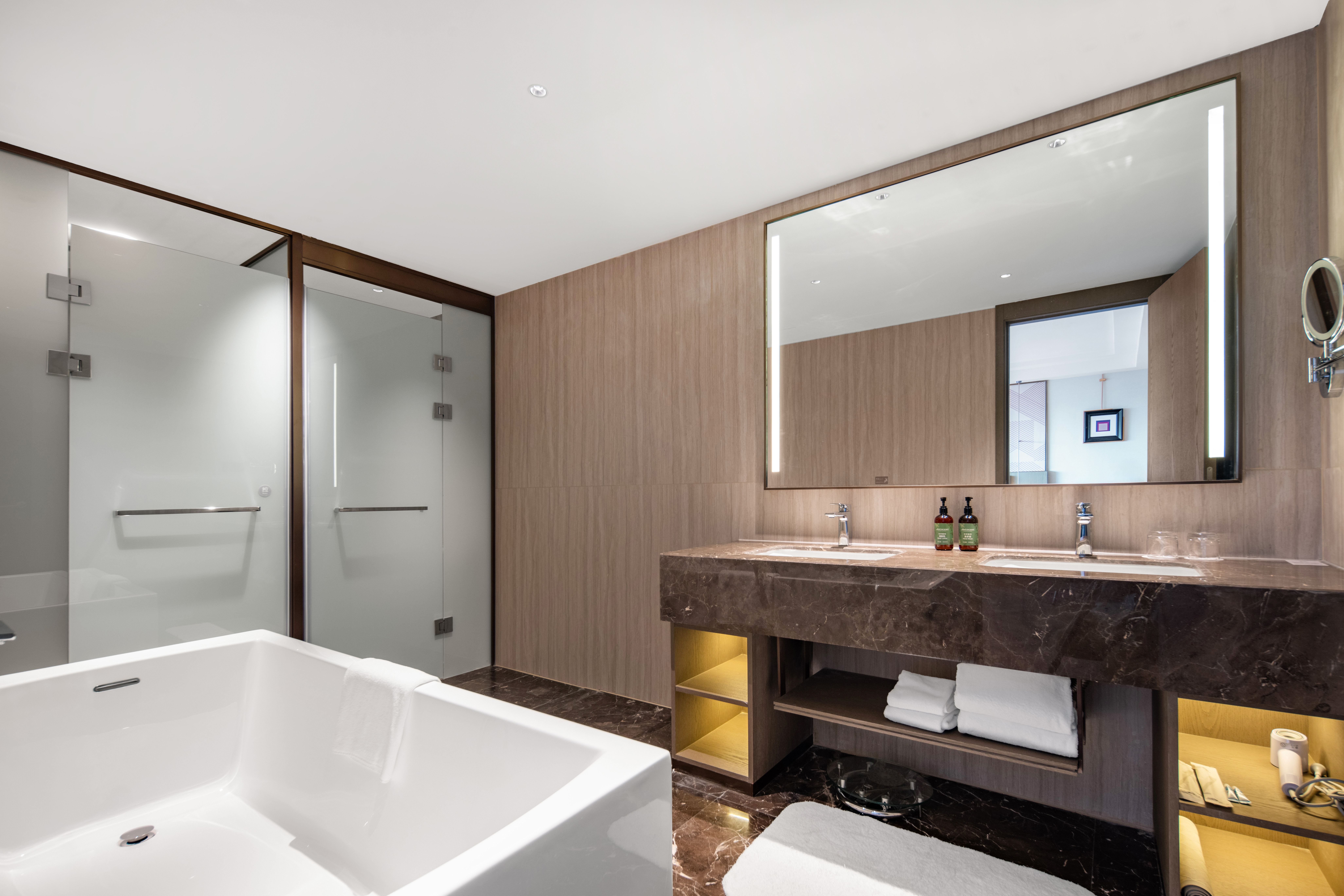 Crowne Plaza City Center Ningbo 48/50