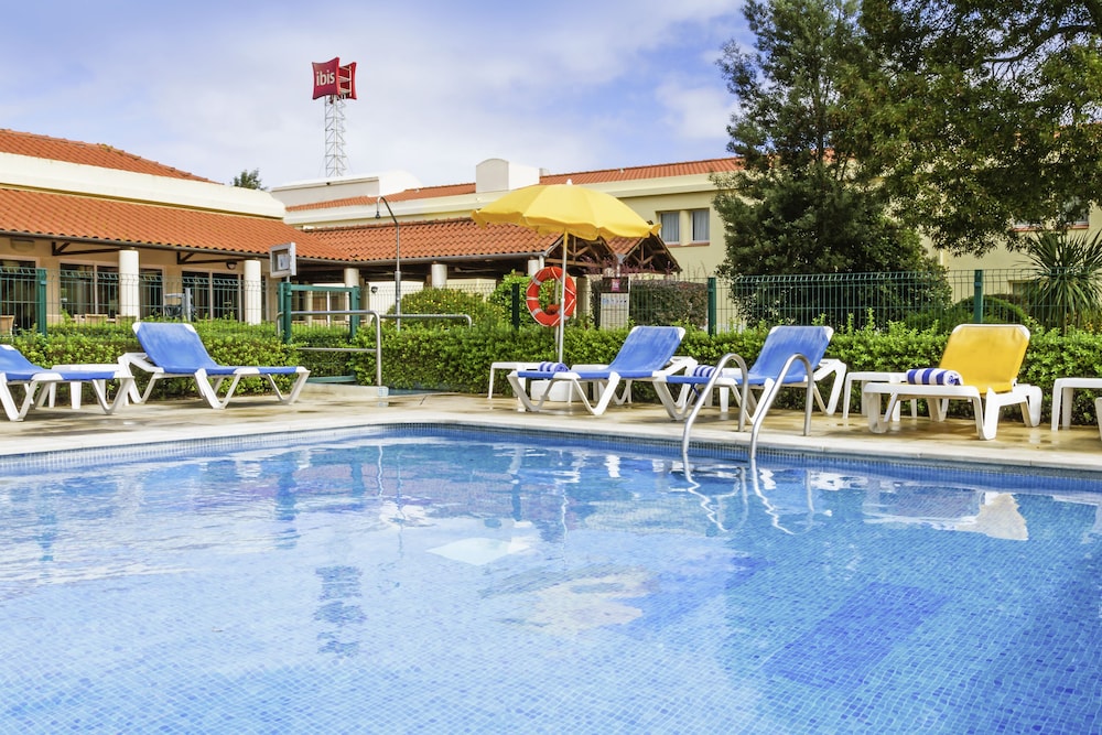 Ibis Setubal 4/48