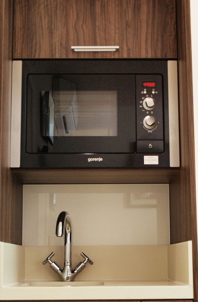 Simply Rooms & Suites 29/40