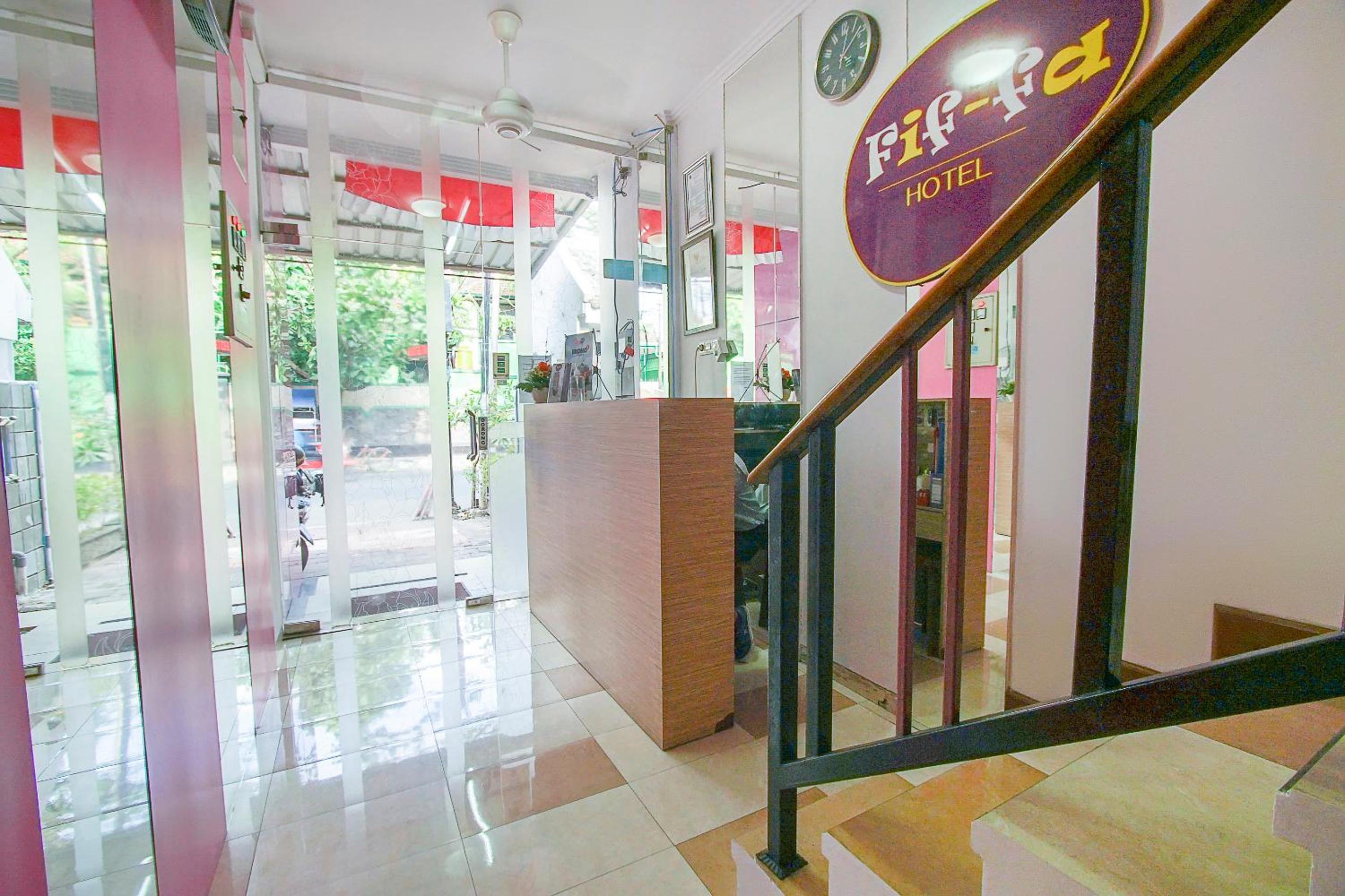 OYO 3808 Fif fa Hotel Kauman 11/56