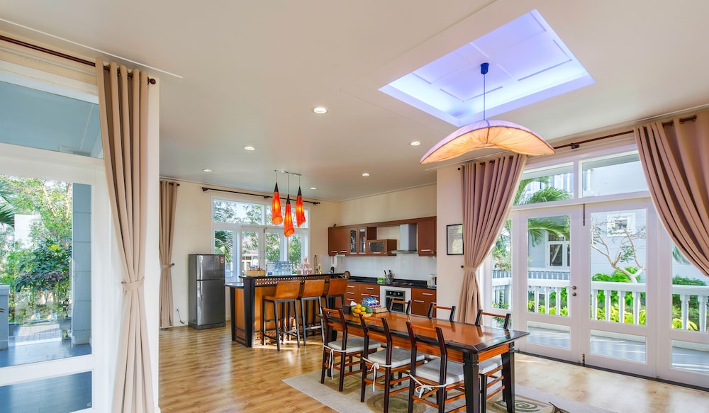 Sea Links Beach Villa 53/67