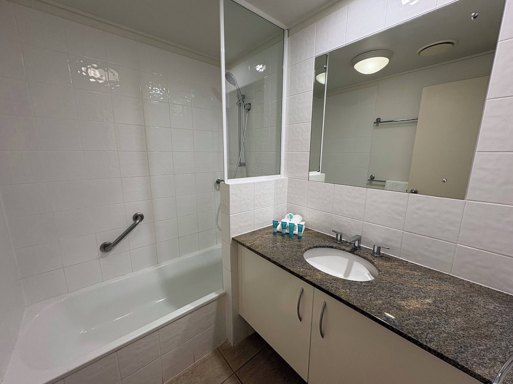 Mandalay Luxury Beachfront Apartments 56/59