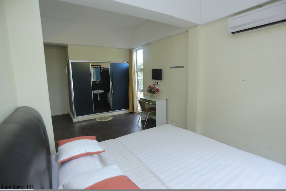 JAM Hotel Near ERL Salak Tinggi Kota Warisan 15/27