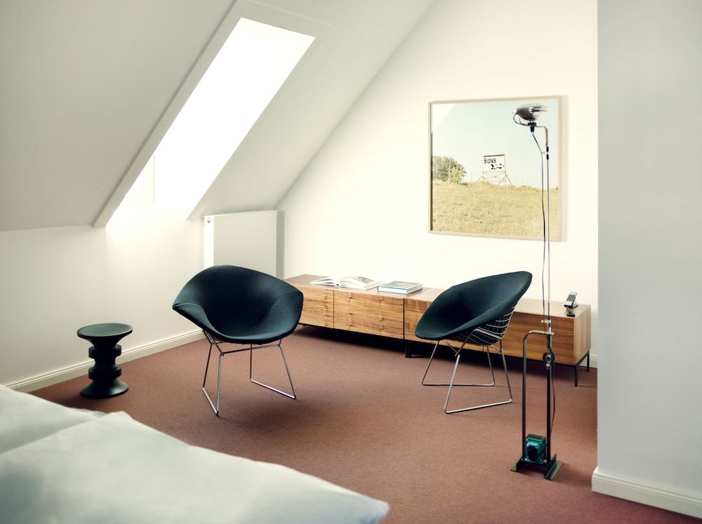 The Qvest Hideaway 50/57