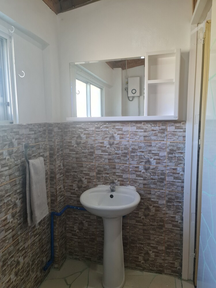 Lala Panzi Bed And Breakfast 63/64