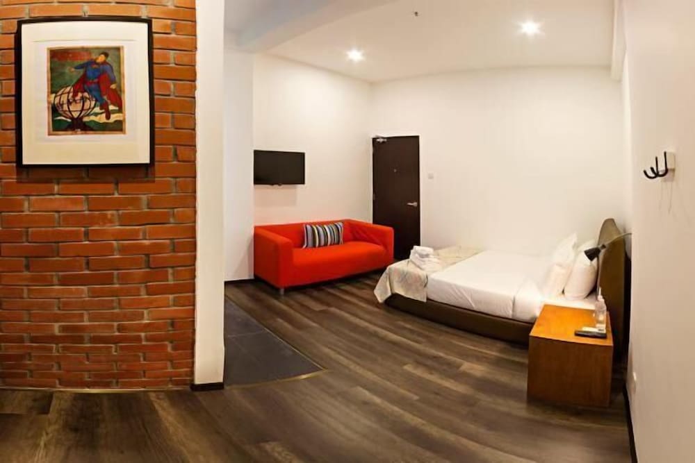PREMIUM, STUDIO, SUITE, QUEEN BED