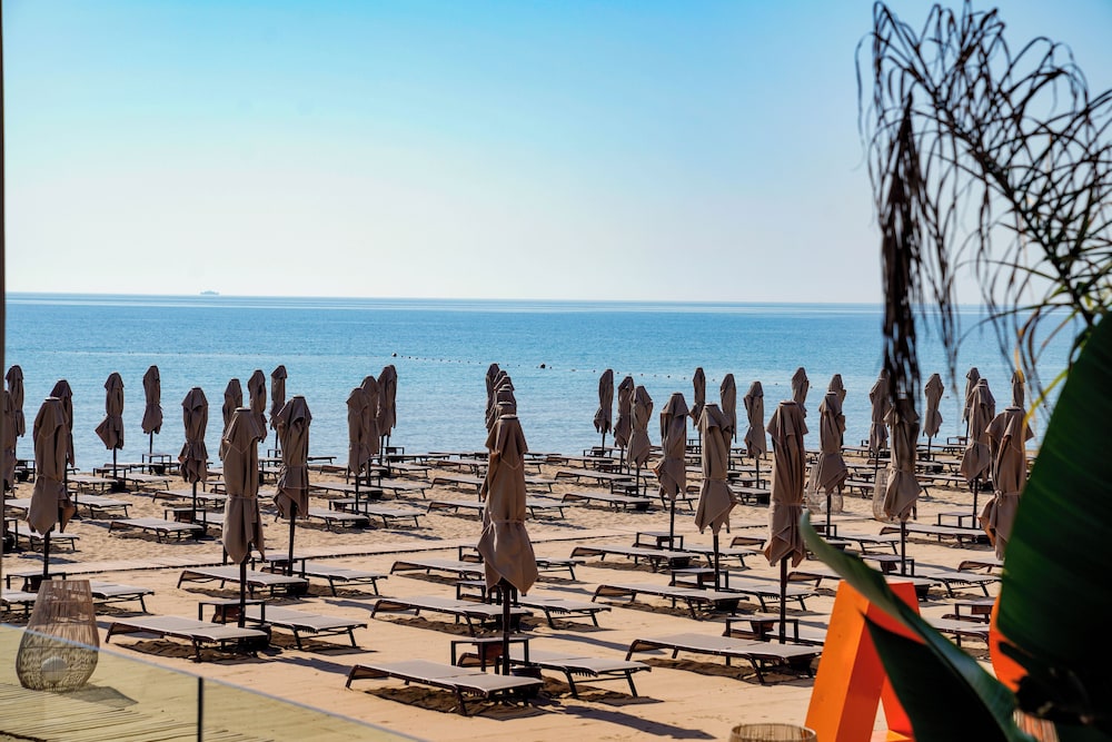 Grand Sapphire Resort 45/50