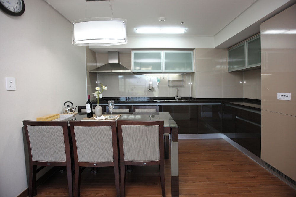 High1 Condominium 38/50