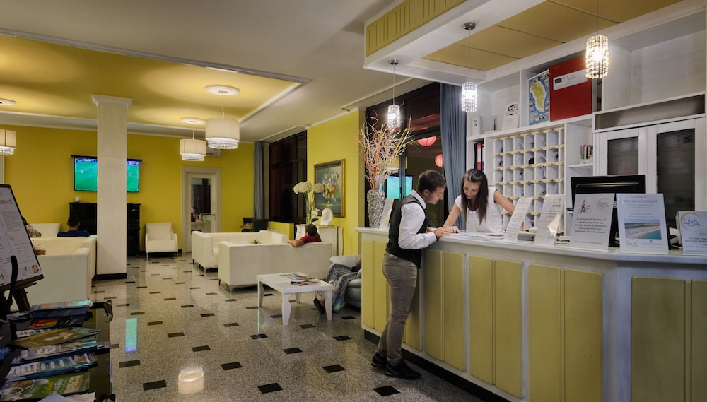 Hotel Luna Lido 61/73