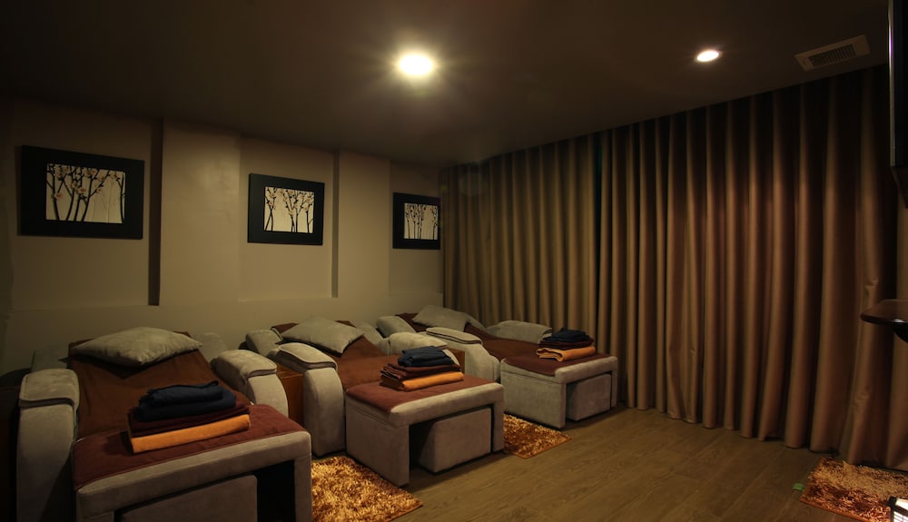 Western Hanoi Hotel 49/63