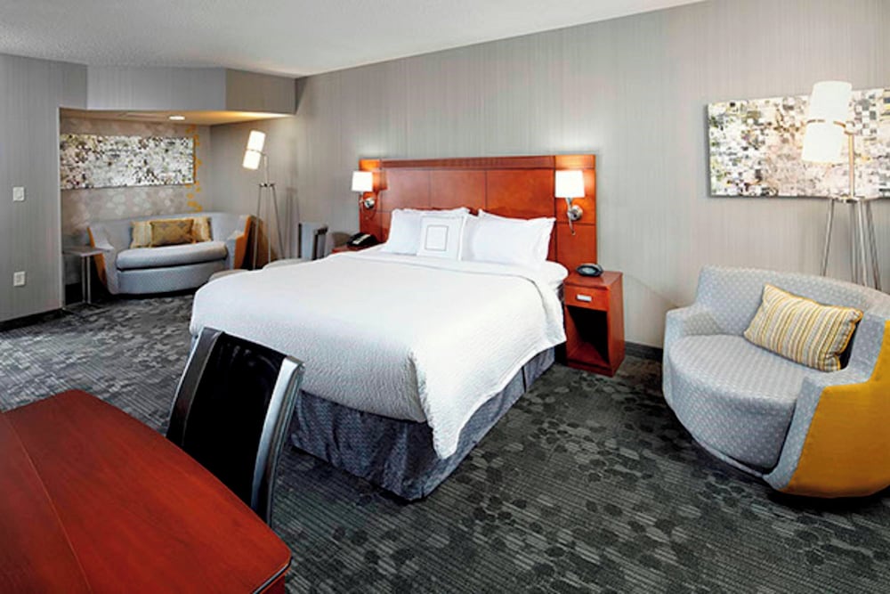 Room, King Bed, Sofa, Accessible