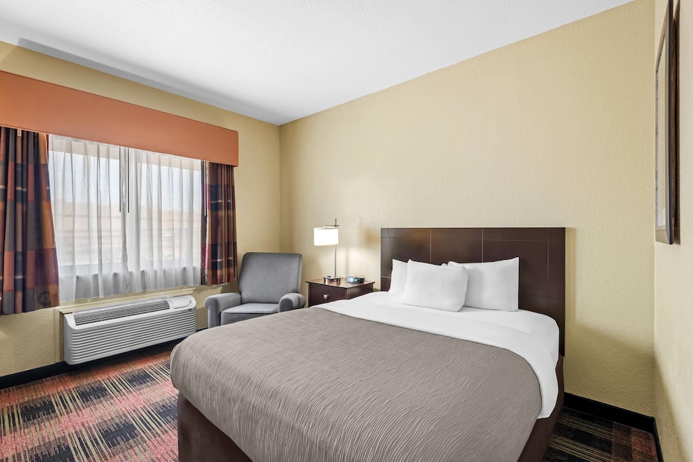 ROOM, QUEEN BED, ACCESSIBLE