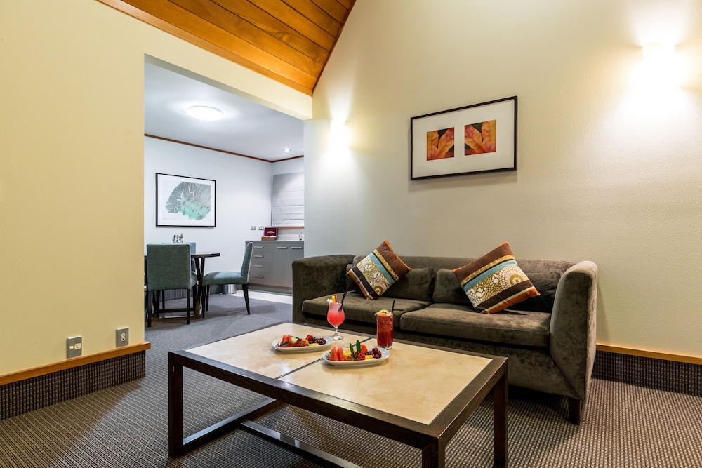 Distinction Te Anau Hotel and Villas 44/68