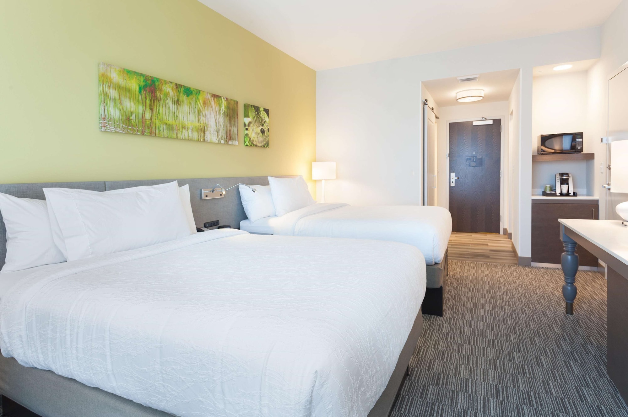 ROOM, 2 QUEEN BEDS, PARTIAL VIEW