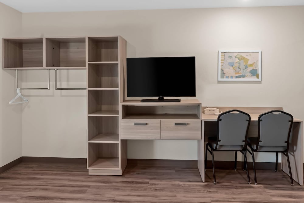 WoodSpring Suites Greenville Airport 26/42