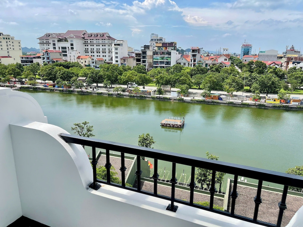 C'Lau Hotel Ninh Binh - A Gem Nestled in Ancient Quarter 41/50