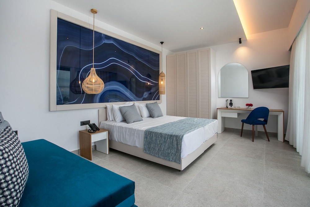 SUPERIOR, SUITE, SEA VIEW, PRIVATE POOL