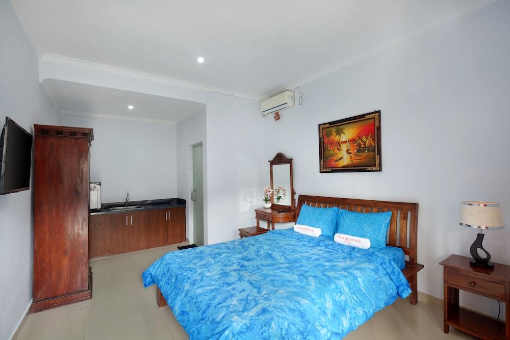 Superior, Double Bed, Pool Side