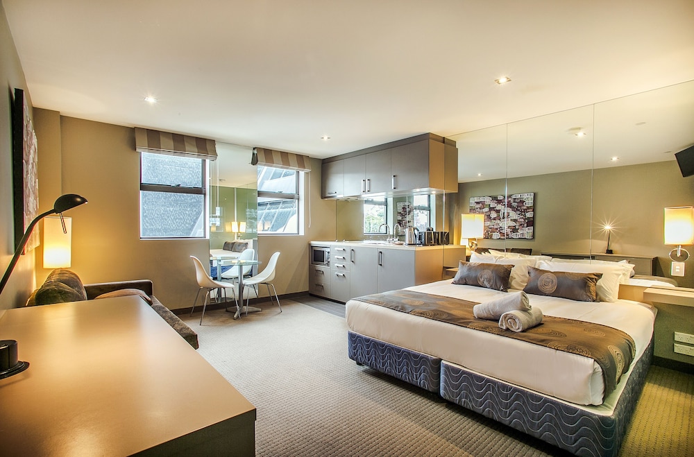 Comfy Kew Apartments 7/29