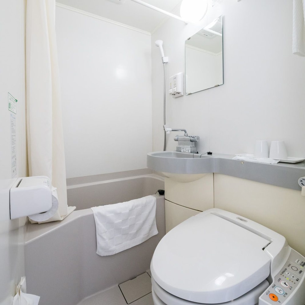 Super Hotel Naha Shintoshin 49/50