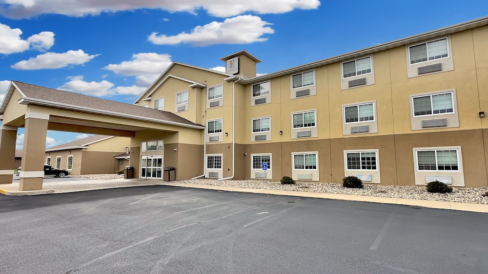Estherville Hotel Amp Suites 42/50