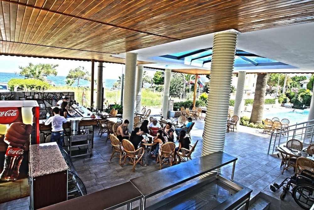 Oz Guzelcamli Otel 9/15