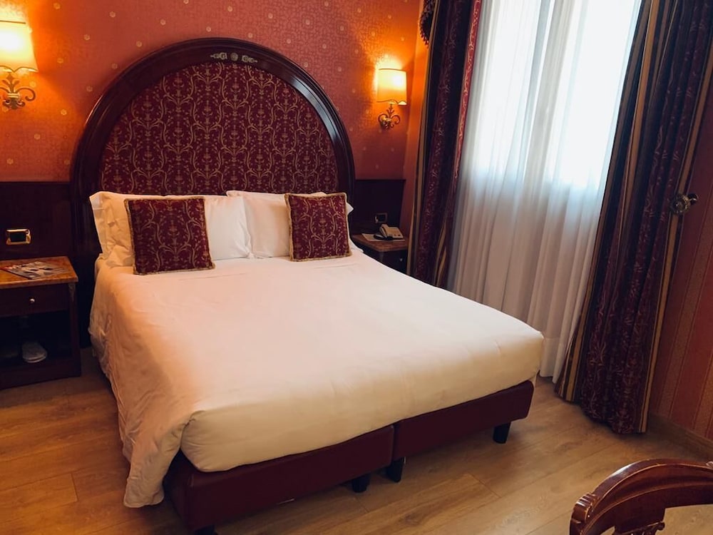 Hotel Vittoria 15/50